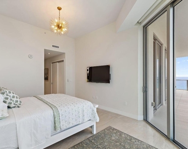 3100 N Ocean Drive - Photo Thumbnail 23