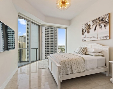 3100 N Ocean Drive - Photo Thumbnail 22