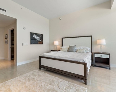 3100 N Ocean Drive - Photo Thumbnail 17