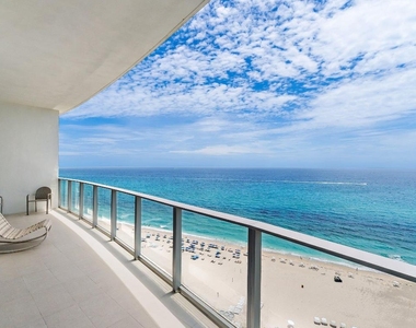 3100 N Ocean Drive - Photo Thumbnail 11