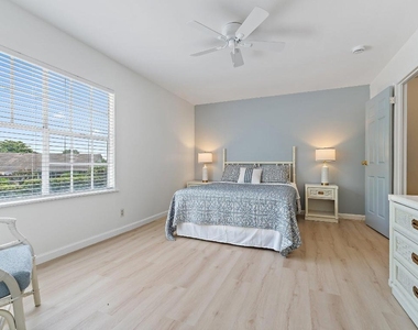 11830 Brier Patch Court - Photo Thumbnail 16