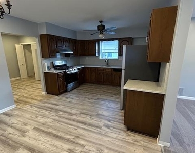 24 Emmett Avenue - Photo Thumbnail 5