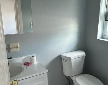 24 Emmett Avenue - Photo Thumbnail 9