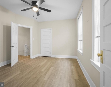5723 Spruce St - Photo Thumbnail 5