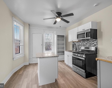 5723 Spruce St - Photo Thumbnail 3