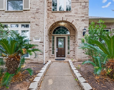 5215 Field Briar Lane - Photo Thumbnail 3