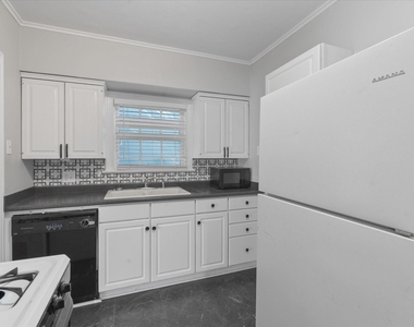 4337 Jefferson Street - Photo Thumbnail 5