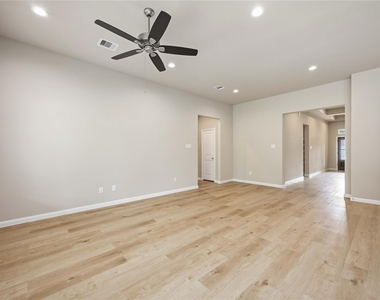 3915 Sugardale Street - Photo Thumbnail 6