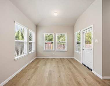 3915 Sugardale Street - Photo Thumbnail 12