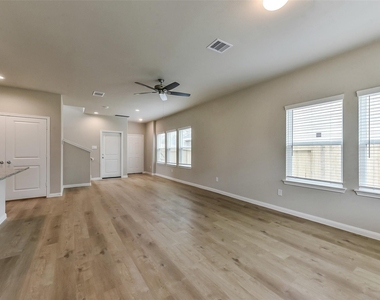 3842 Sugardale Street - Photo Thumbnail 5