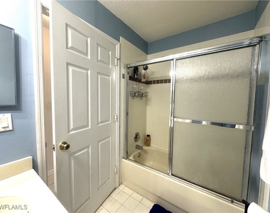 6880 Huntington Lakes Circle - Photo Thumbnail 19