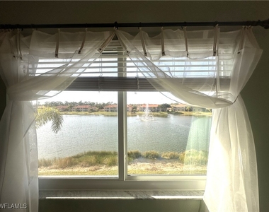 6880 Huntington Lakes Circle - Photo Thumbnail 8