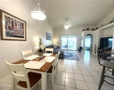 6880 Huntington Lakes Circle - Photo Thumbnail 5