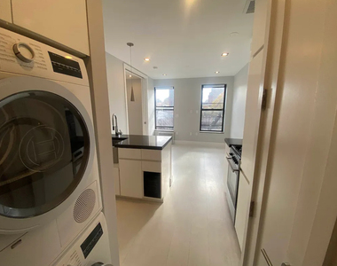 195 Stanton Street - Photo Thumbnail 4