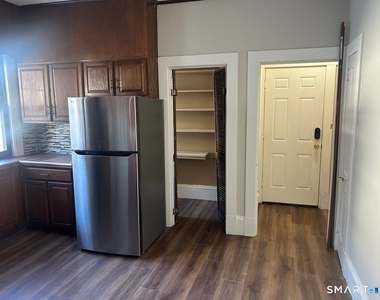 304 Edgewood Street - Photo Thumbnail 12