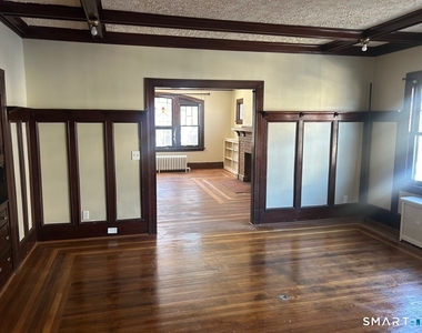 304 Edgewood Street - Photo Thumbnail 9