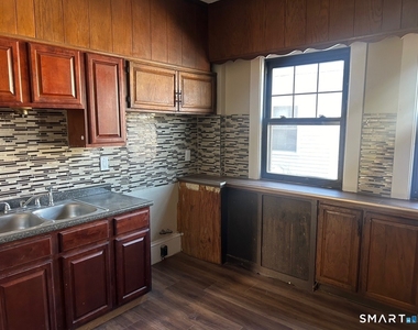 304 Edgewood Street - Photo Thumbnail 13