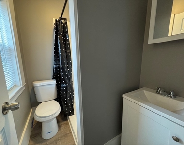 2042 Dewey Avenue - Photo Thumbnail 3