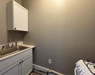 2042 Dewey Avenue - Photo Thumbnail 2