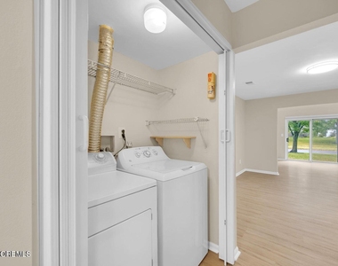 4 Cooper Court - Photo Thumbnail 11