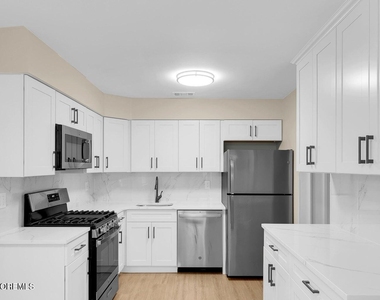 4 Cooper Court - Photo Thumbnail 9