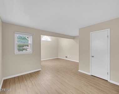 4 Cooper Court - Photo Thumbnail 13
