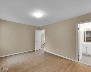 4 Cooper Court - Photo Thumbnail 17
