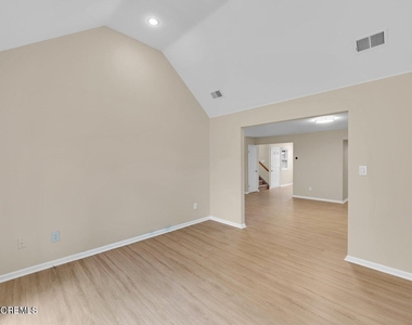 4 Cooper Court - Photo Thumbnail 5