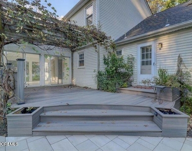7 Woods Road - Photo Thumbnail 13