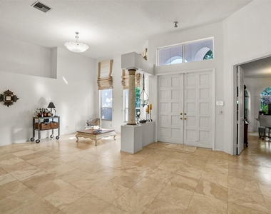 1012 Sw 156th Avenue - Photo Thumbnail 6