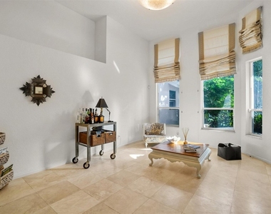 1012 Sw 156th Avenue - Photo Thumbnail 7