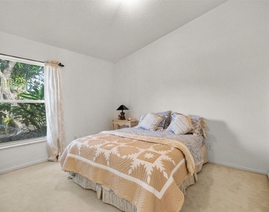 1012 Sw 156th Avenue - Photo Thumbnail 23