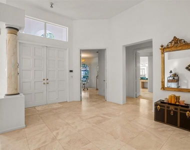 1012 Sw 156th Avenue - Photo Thumbnail 8