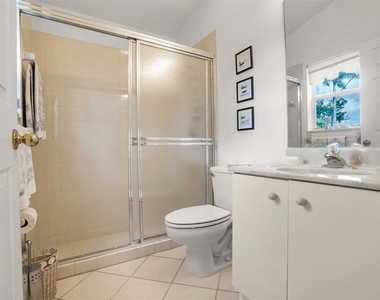 1012 Sw 156th Avenue - Photo Thumbnail 24