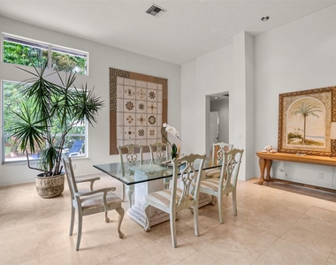 1012 Sw 156th Avenue - Photo Thumbnail 15