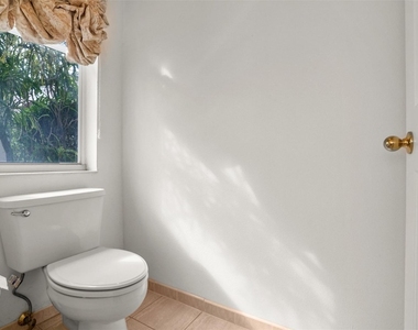 1012 Sw 156th Avenue - Photo Thumbnail 36