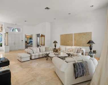 1012 Sw 156th Avenue - Photo Thumbnail 10