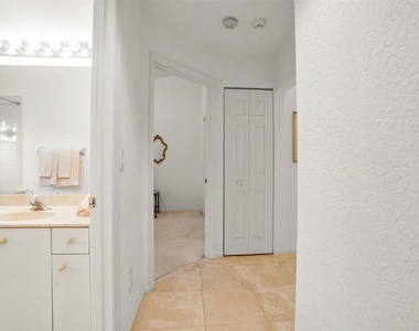1012 Sw 156th Avenue - Photo Thumbnail 38