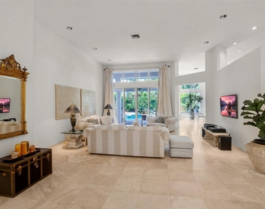 1012 Sw 156th Avenue - Photo Thumbnail 9