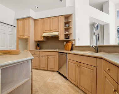 1012 Sw 156th Avenue - Photo Thumbnail 22