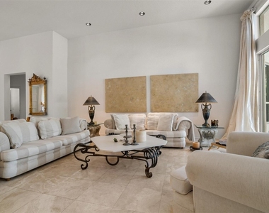 1012 Sw 156th Avenue - Photo Thumbnail 12