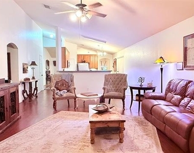 4625 Indian Rock Drive - Photo Thumbnail 5