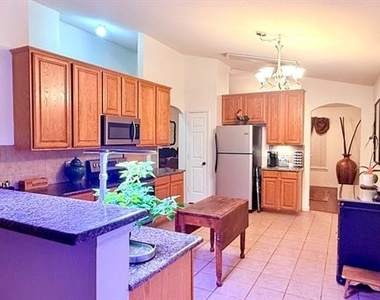 4625 Indian Rock Drive - Photo Thumbnail 2