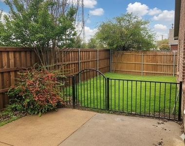 4625 Indian Rock Drive - Photo Thumbnail 1