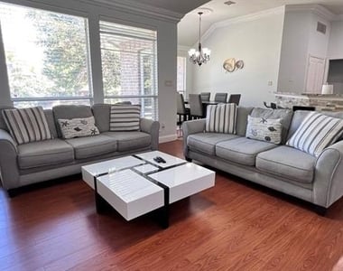 3332 Heather Glen Drive - Photo Thumbnail 2