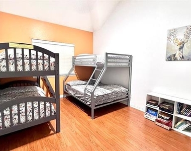 3332 Heather Glen Drive - Photo Thumbnail 8