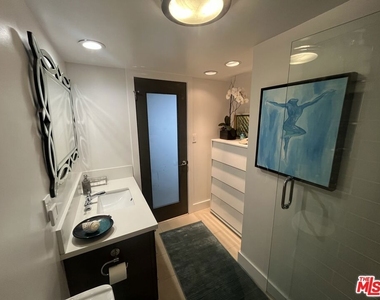 723 Palisades Beach Road - Photo Thumbnail 14