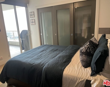 723 Palisades Beach Road - Photo Thumbnail 17