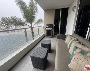 723 Palisades Beach Road - Photo Thumbnail 25
