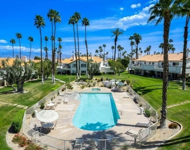 221 Vista Royale Circle E - Photo Thumbnail 26